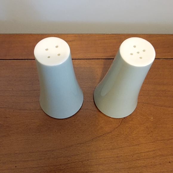 MCM Salt &‎ Pepper Shakers Sage Green - Picture 8 of 12